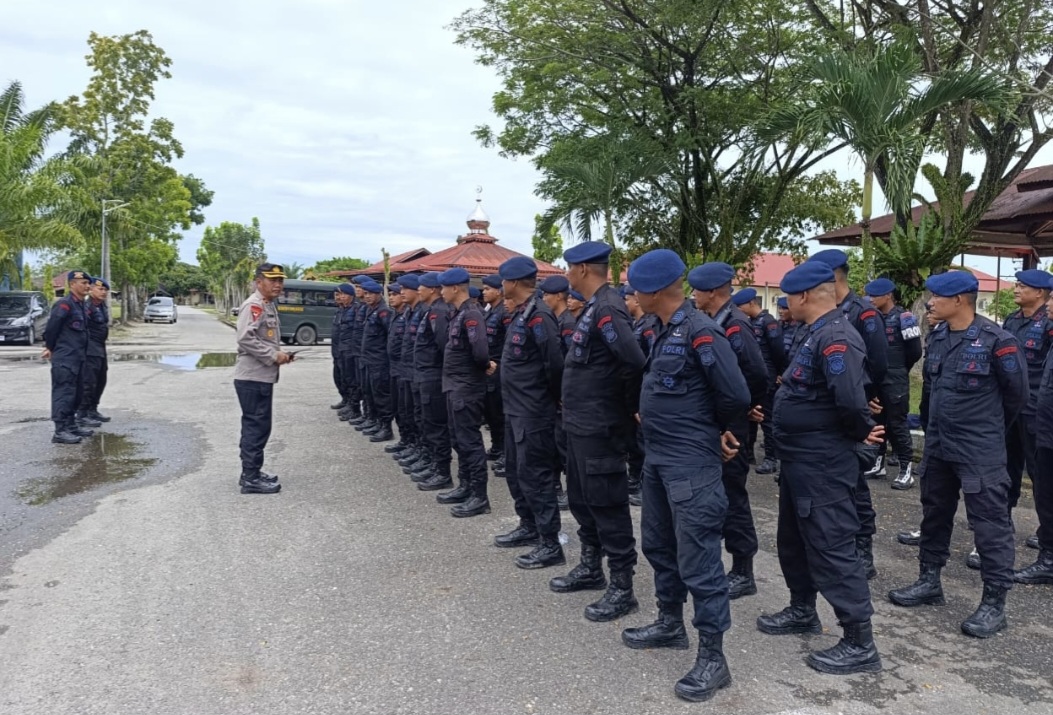 Brimob Aceh Gelar Apel Gabungan dan Amankan Aksi Unjuk Rasa di Aceh Singkil 3 Screenshot 20250905 182428 WhatsApp